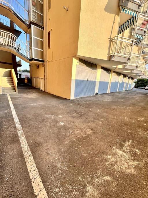 Casa Solymar Apartment Vallecrosia Exterior photo